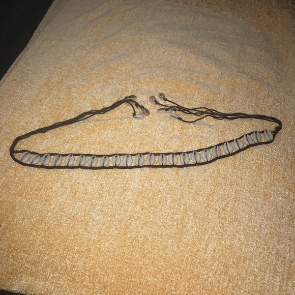 Brown Cowrie Shell belt. - Picture 2 of 2
